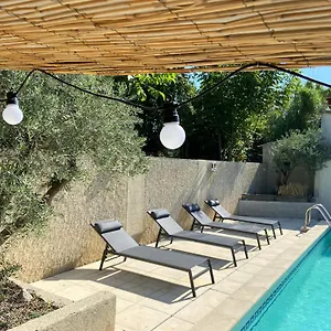 La Maison En Couleurs Proche D'avignon,3 Etoiles Vedène